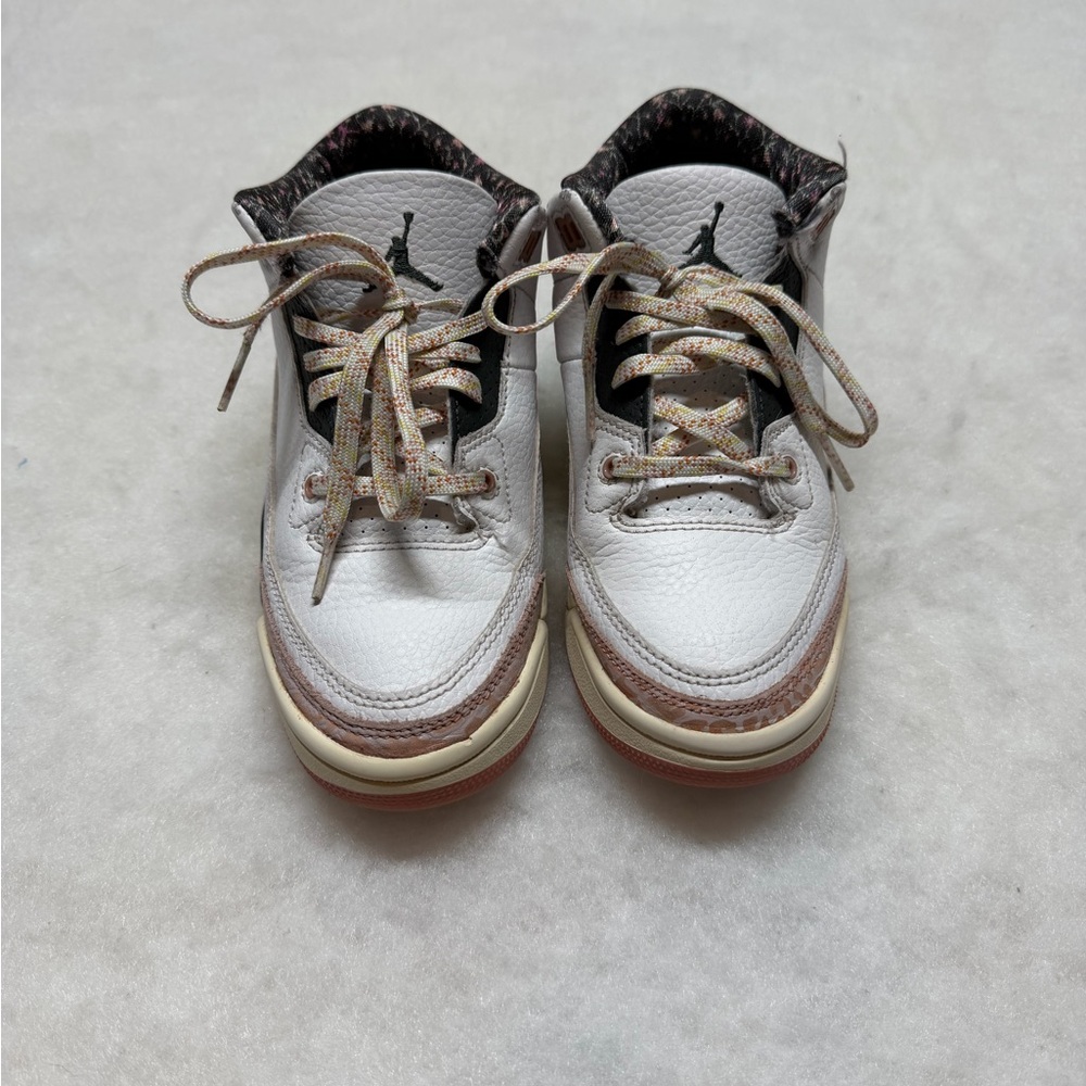 Nike Air Jordan 3 Retro Vintage Floral Youth Mid Shoes Size 1Y - Picture 3 of 9